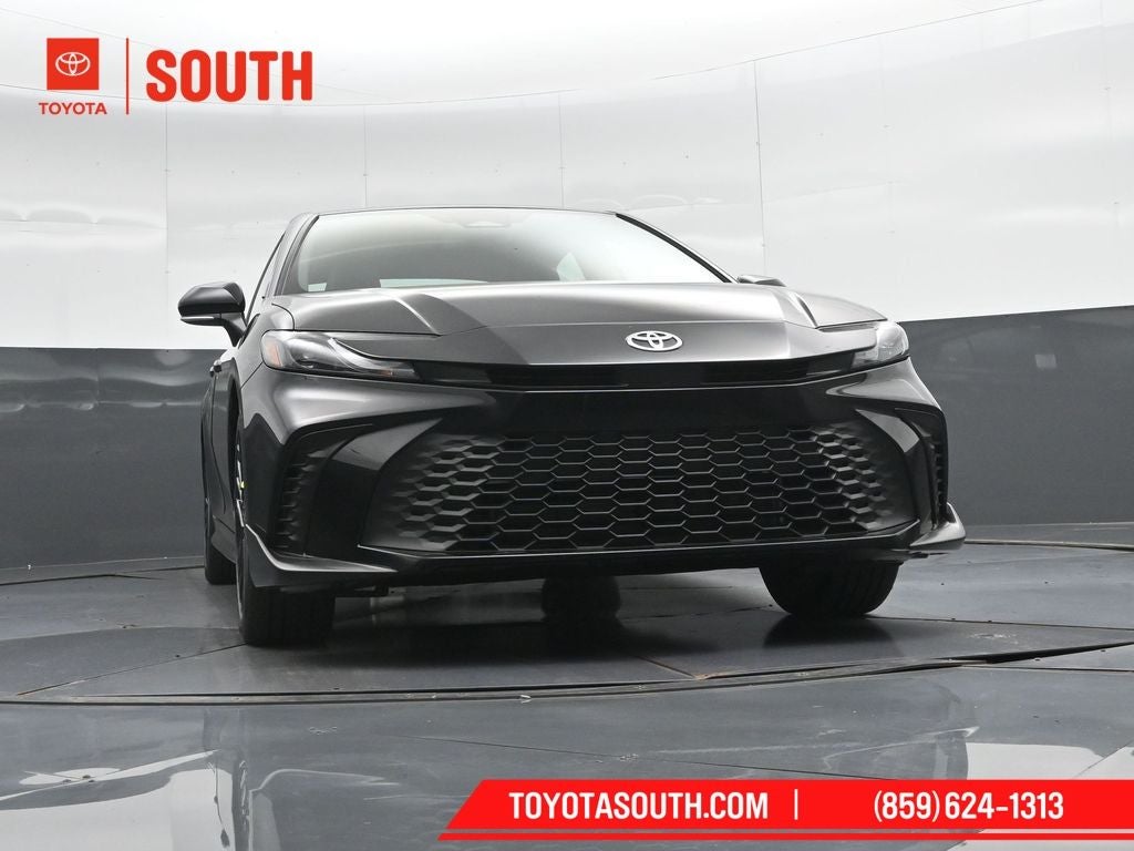 2026 Toyota Camry SE AWD