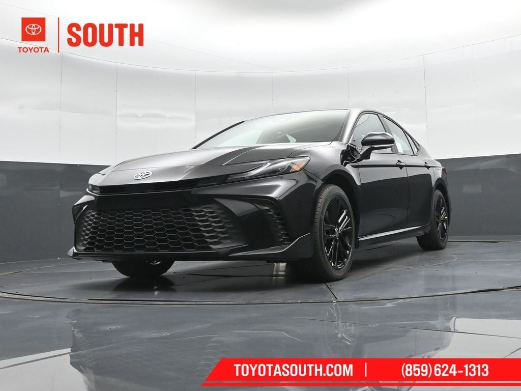 2026 Toyota Camry SE AWD