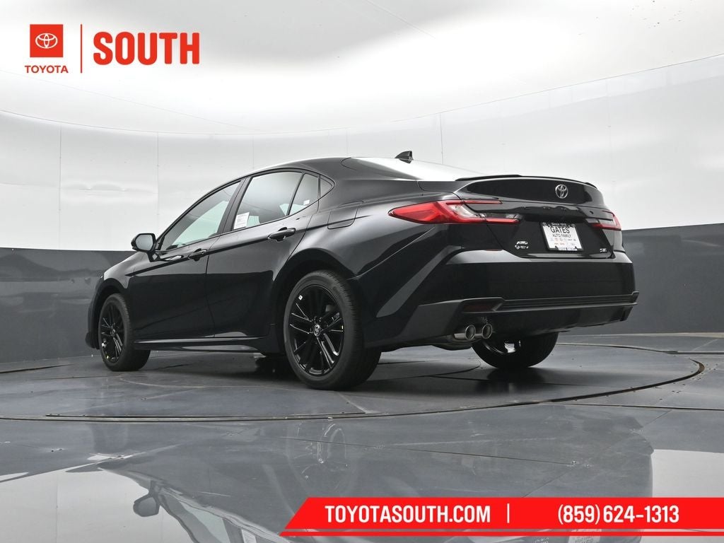 2026 Toyota Camry SE AWD