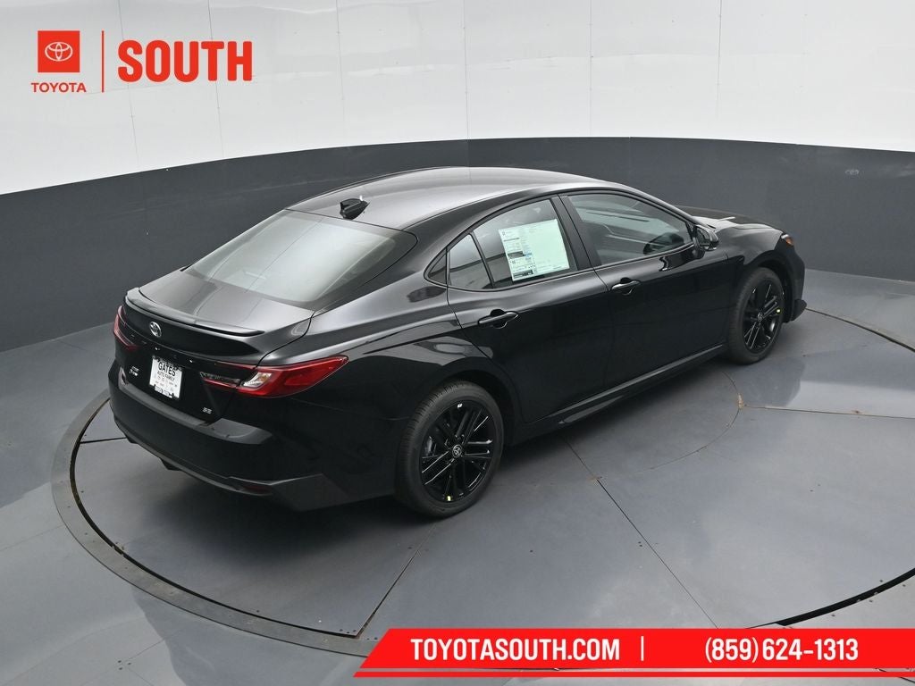 2026 Toyota Camry SE AWD