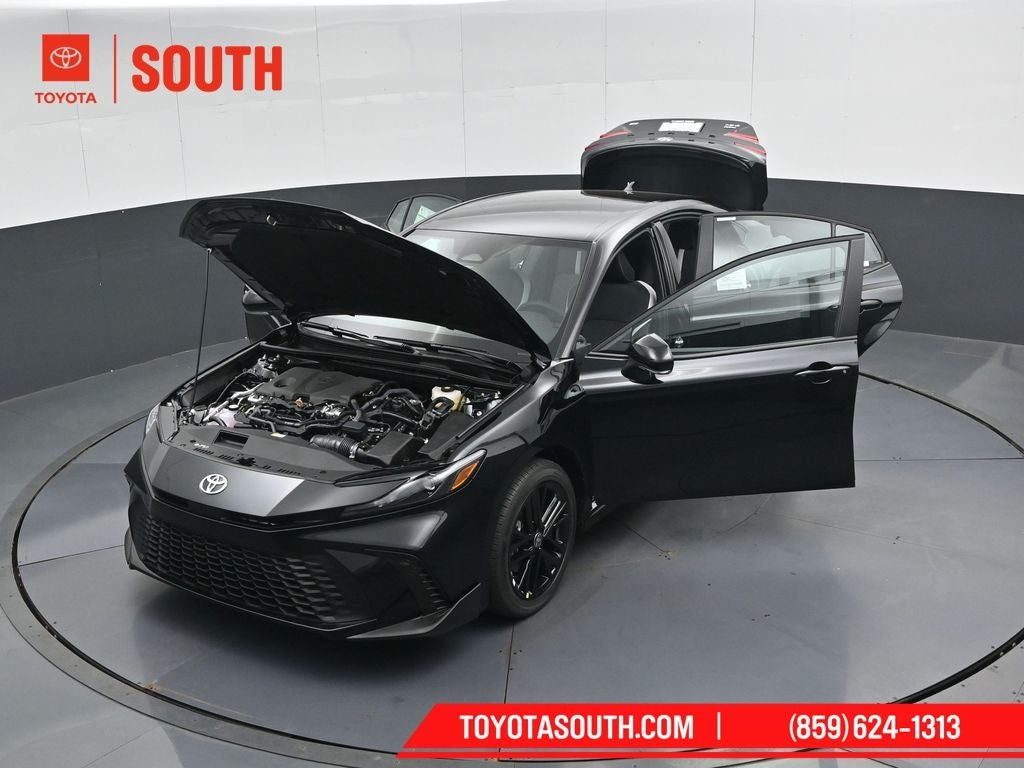 2026 Toyota Camry SE AWD