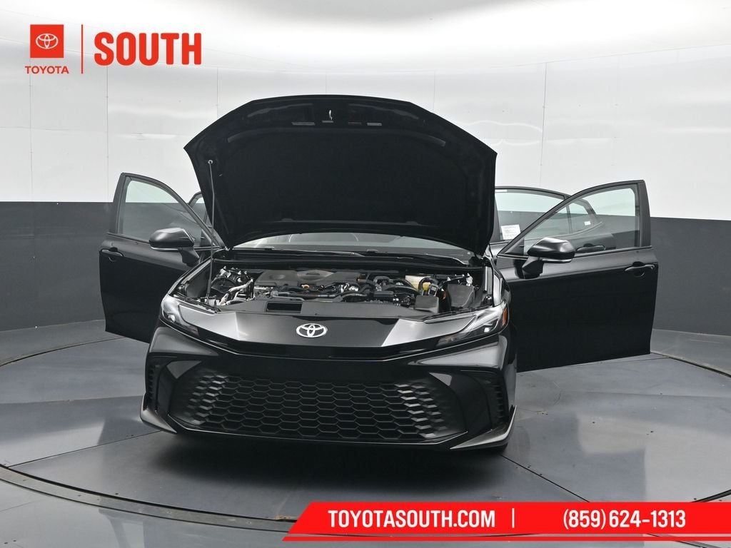 2026 Toyota Camry SE AWD