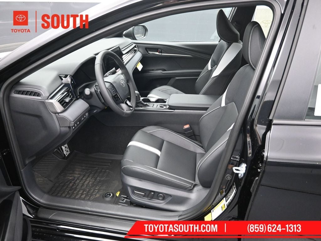 2026 Toyota Camry SE AWD
