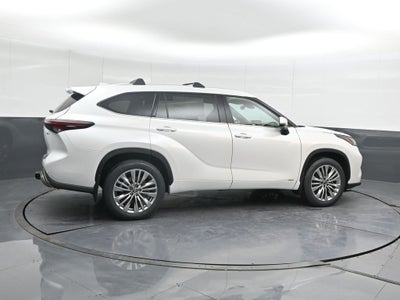 2026 Toyota Highlander Hybrid Platinum
