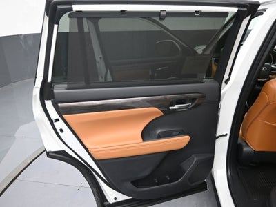 2026 Toyota Highlander Hybrid Platinum