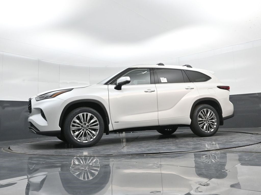 2026 Toyota Highlander Hybrid Platinum