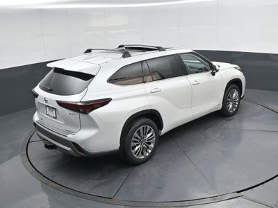 2026 Toyota Highlander Hybrid Platinum