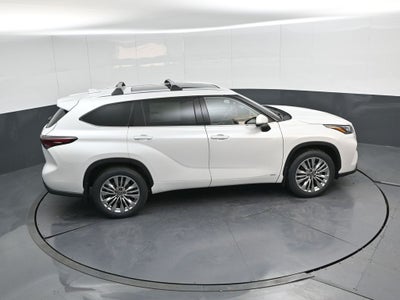 2026 Toyota Highlander Hybrid Platinum