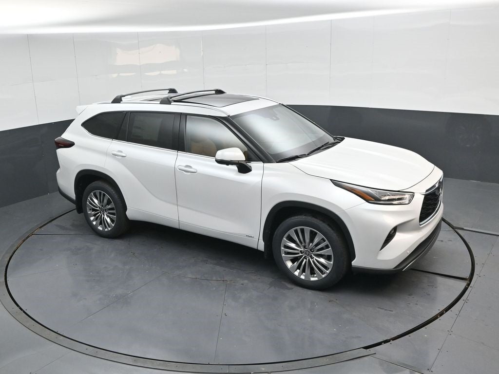 2026 Toyota Highlander Hybrid Platinum