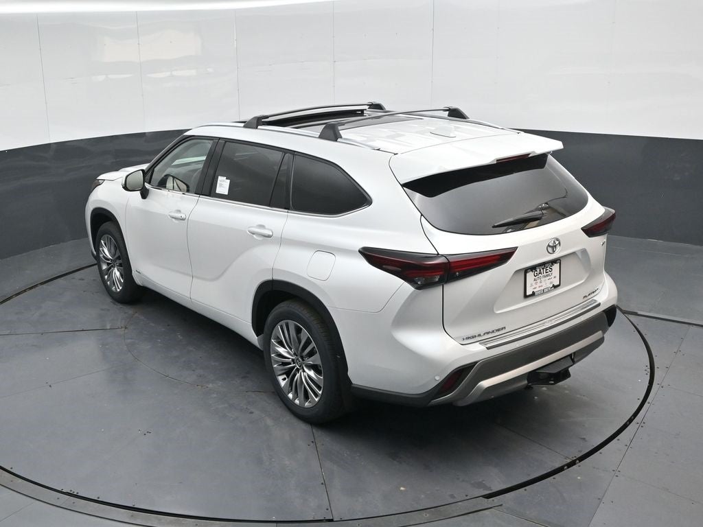 2026 Toyota Highlander Hybrid Platinum