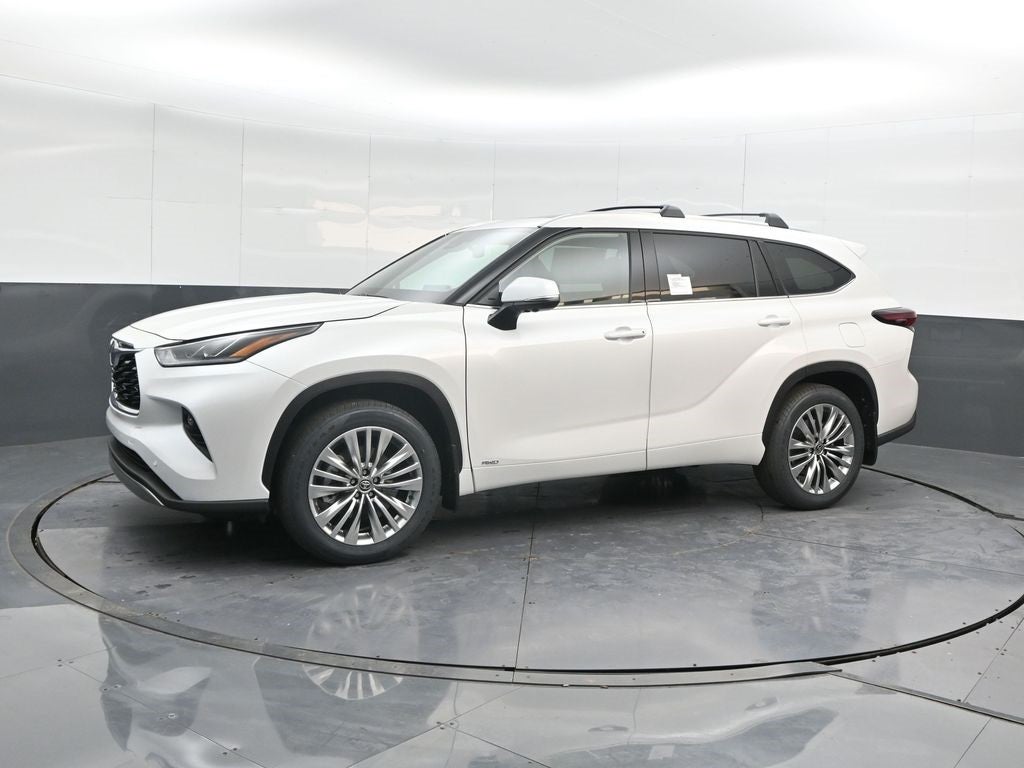 2026 Toyota Highlander Hybrid Platinum