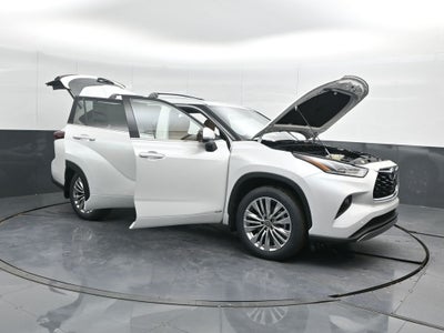 2026 Toyota Highlander Hybrid Platinum