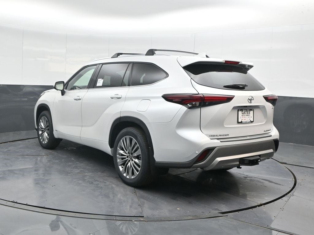 2026 Toyota Highlander Hybrid Platinum
