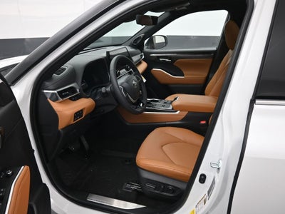 2026 Toyota Highlander Hybrid Platinum