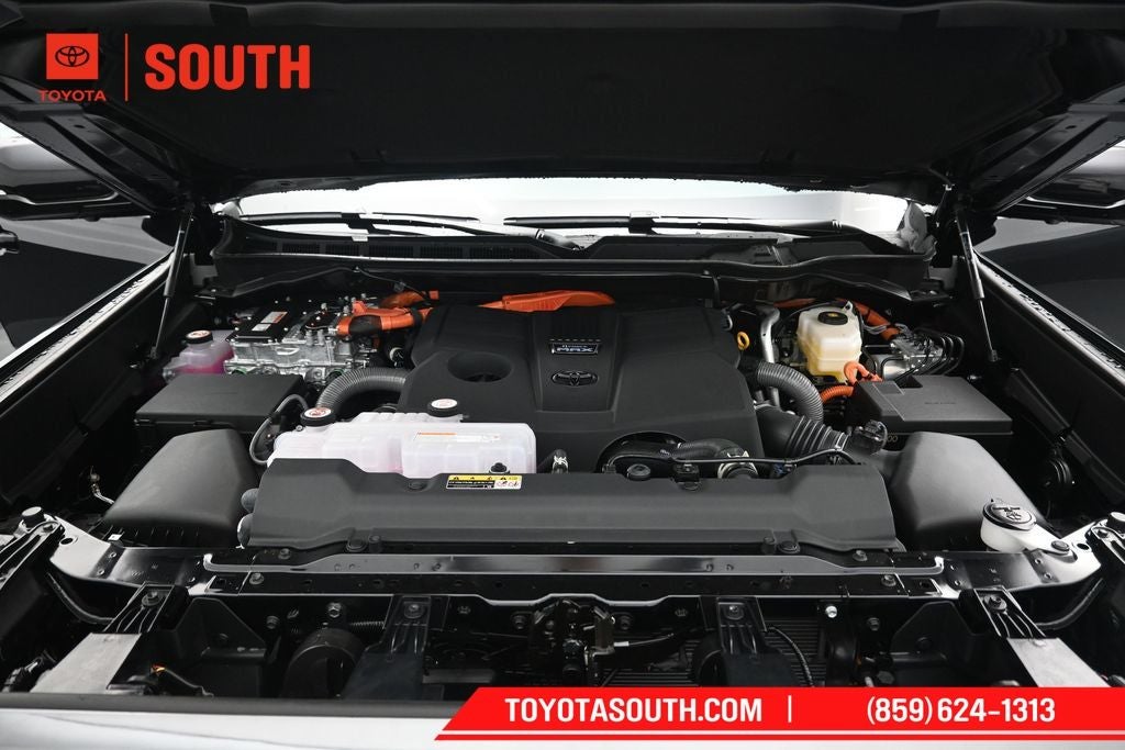 2026 Toyota Tundra i-FORCE MAX Tundra Platinum