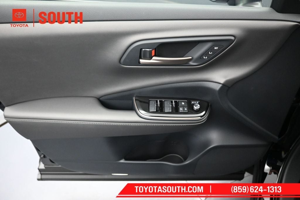 2026 Toyota Toyota Crown Nightshade