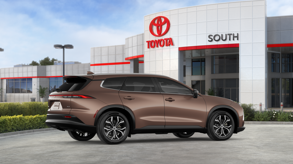 2026 Toyota Toyota Crown Signia XLE