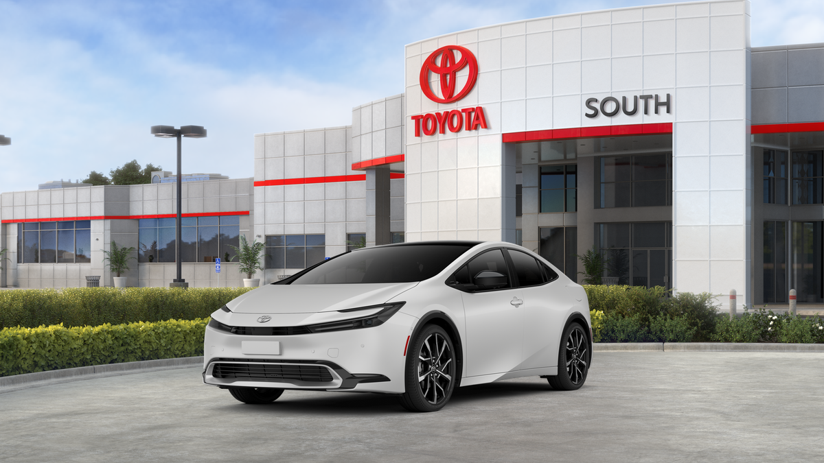 2026 Toyota Prius XSE Premium's photo