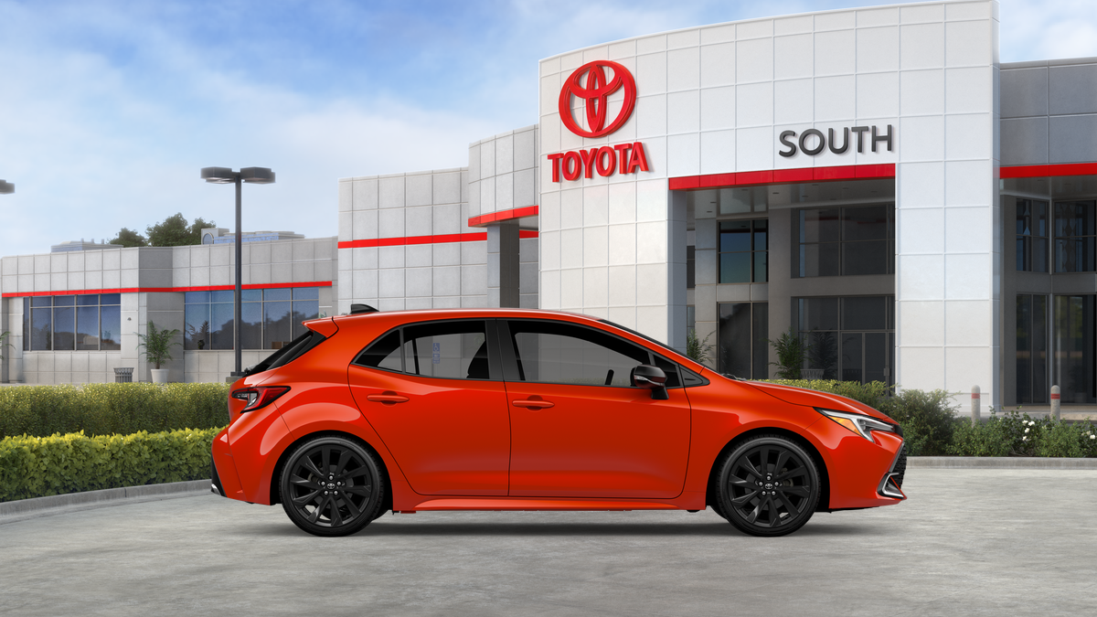 2027 Toyota Corolla Hatchback XSE