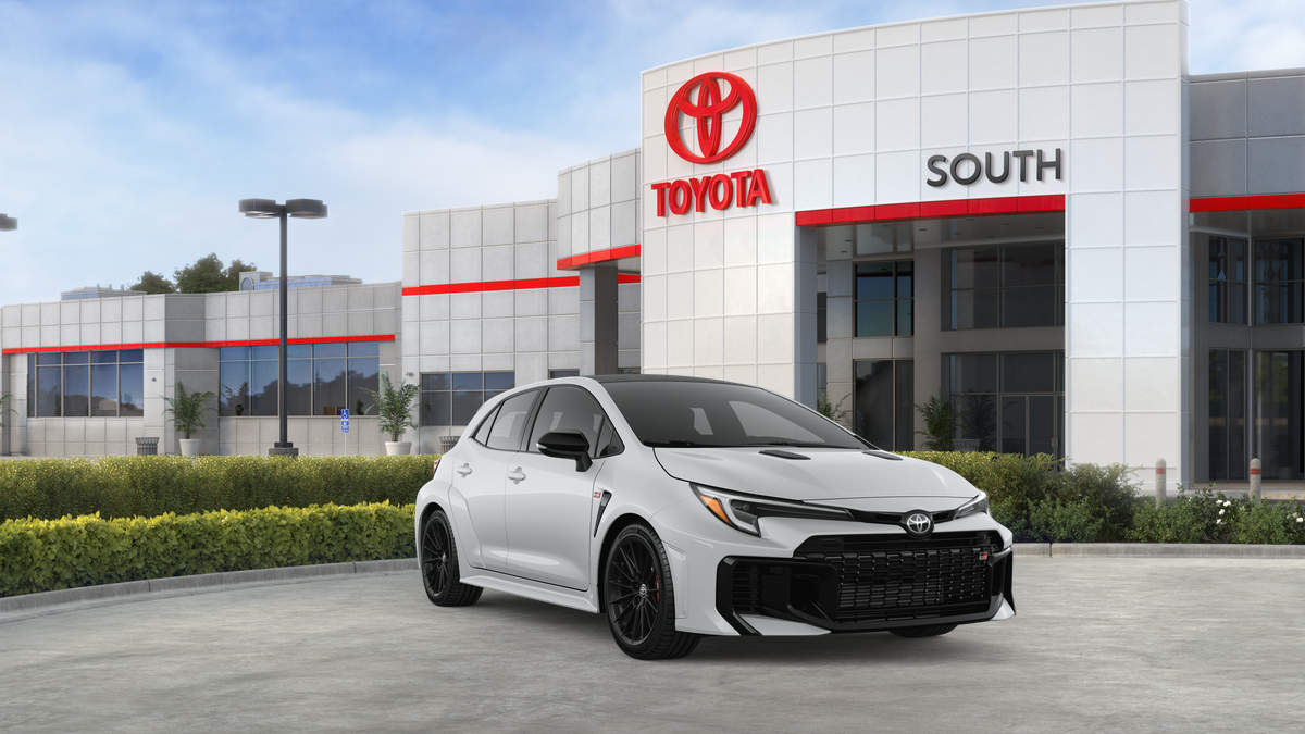 2026 Toyota GR Corolla Premium Plus DAT