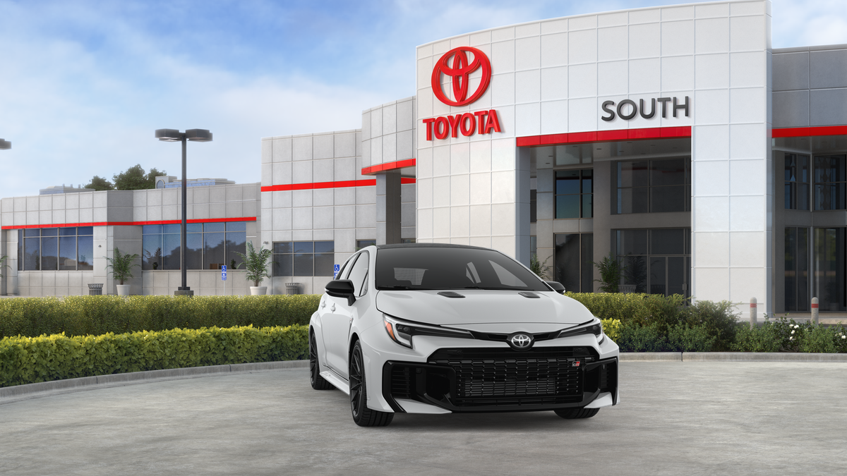 2026 Toyota GR Corolla Premium Plus DAT