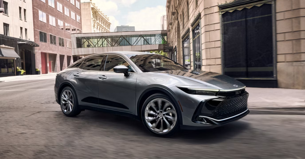 Toyota Hybrids Richmond, KY - Crown Hybrid