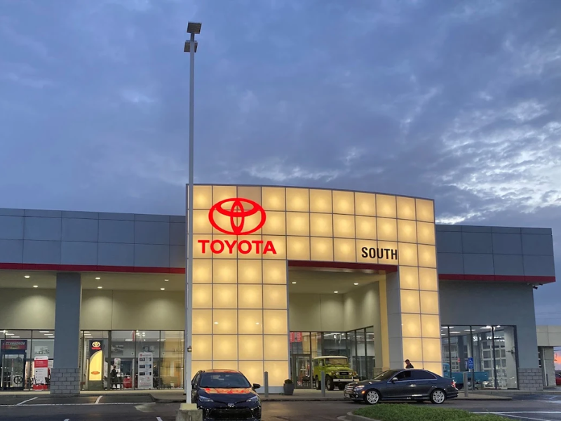 Toyota South dealership at 961 Four Mile Rd in Richmond, Kentucky